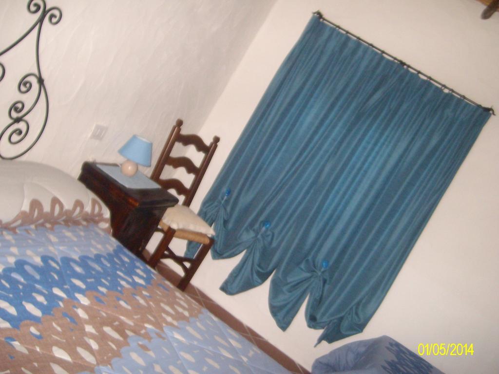 Agriturismo Spridda Bed and Breakfast Arzachena Δωμάτιο φωτογραφία