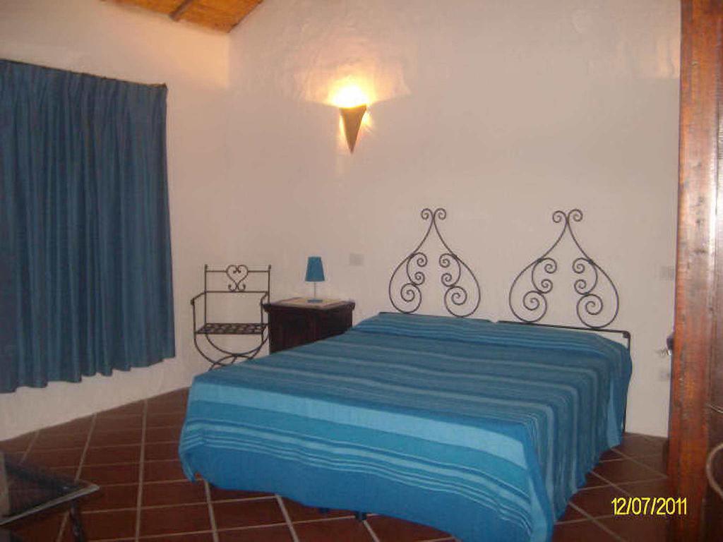 Agriturismo Spridda Bed and Breakfast Arzachena Δωμάτιο φωτογραφία